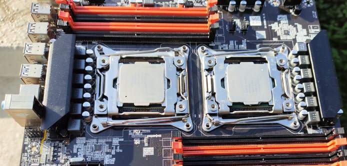 پردازنده‌های سرور برند Intel و AMD